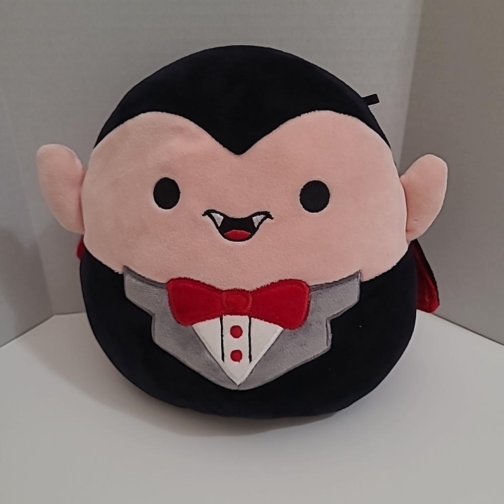 Squishmallows Black Vampire Plush with Red Bow VLAD THE VAMPIRE 2020